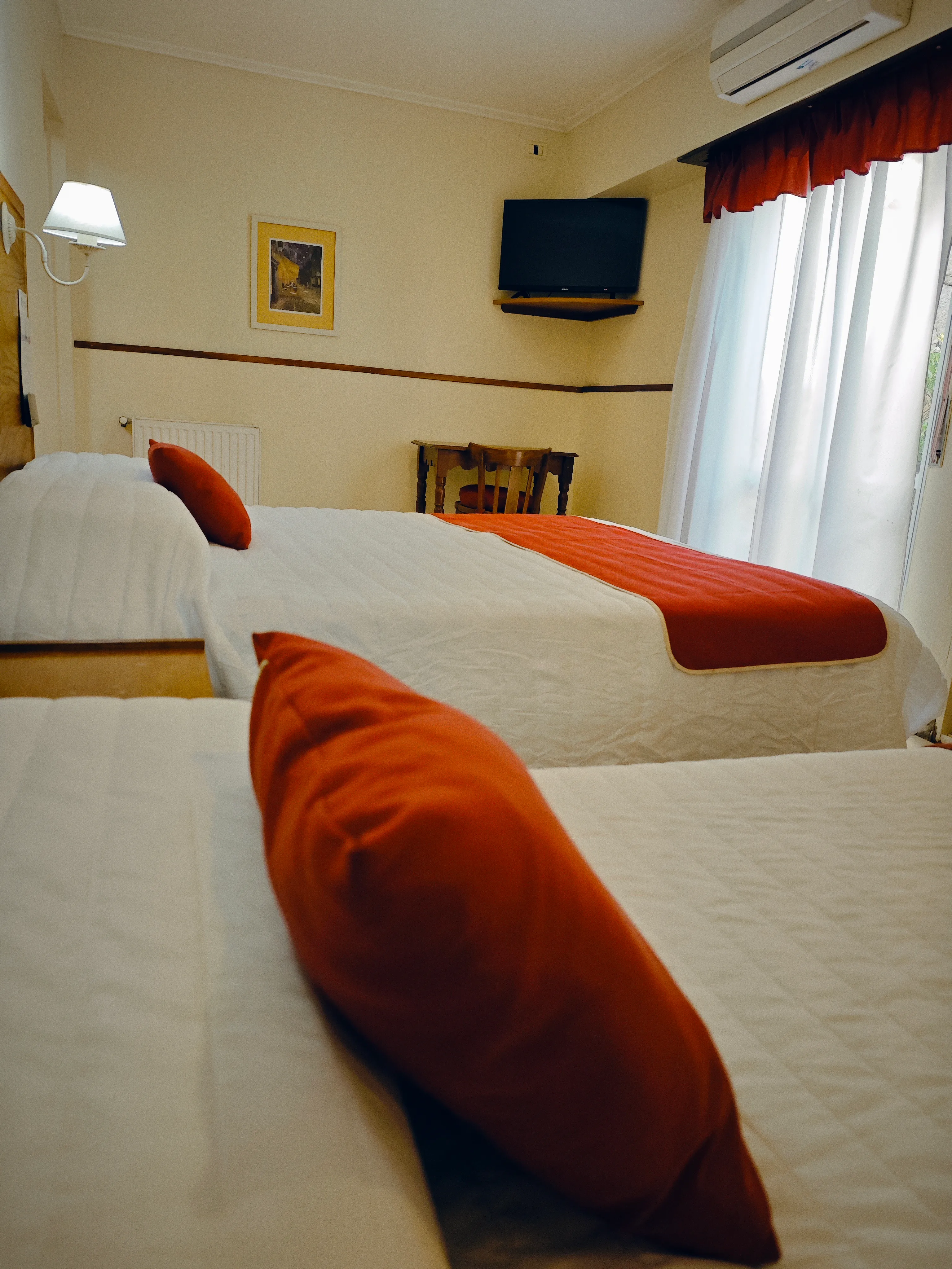 Hotel Francia - Hab Triple Queen+Twin