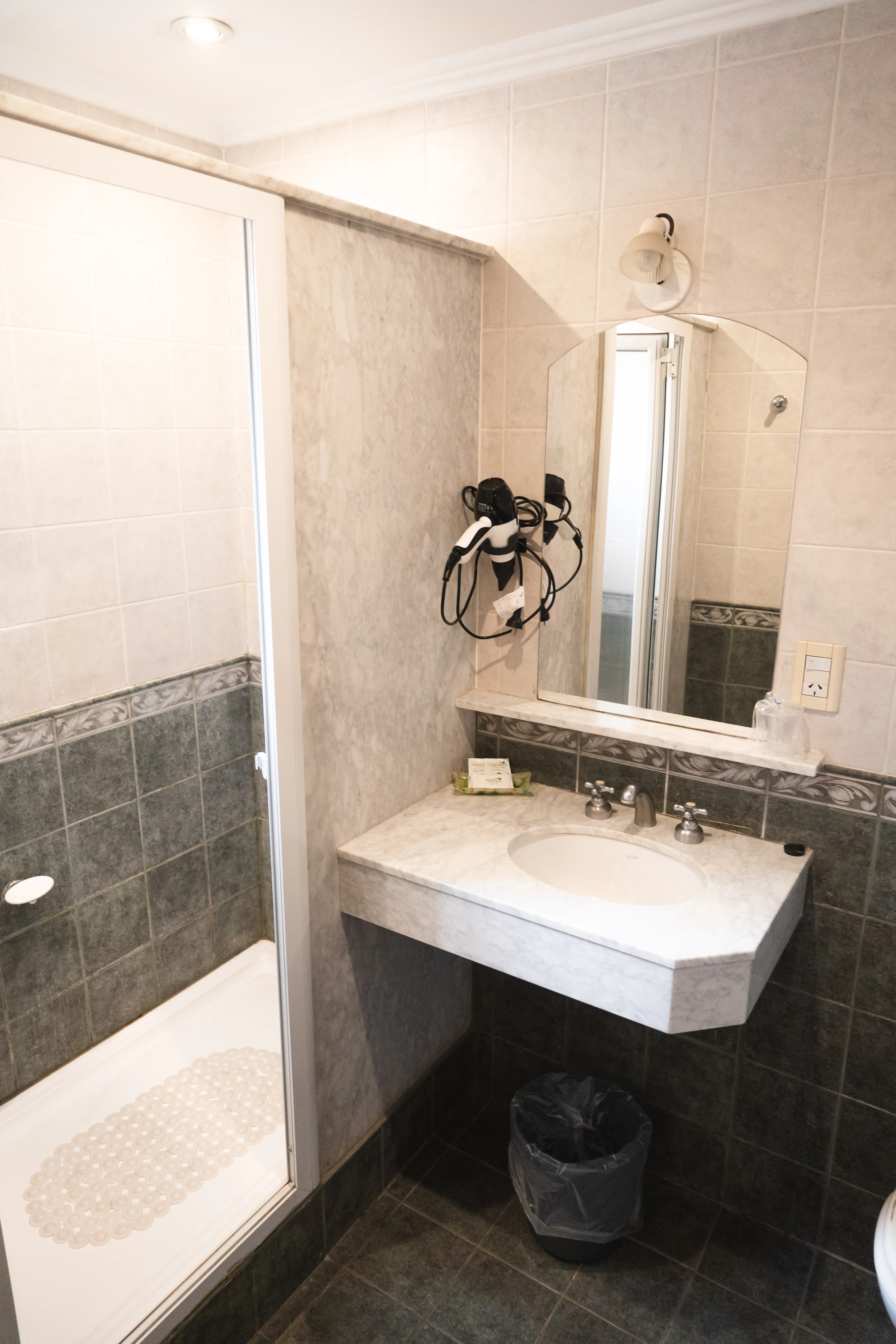Hotel Francia - Habitacion Doble Baño