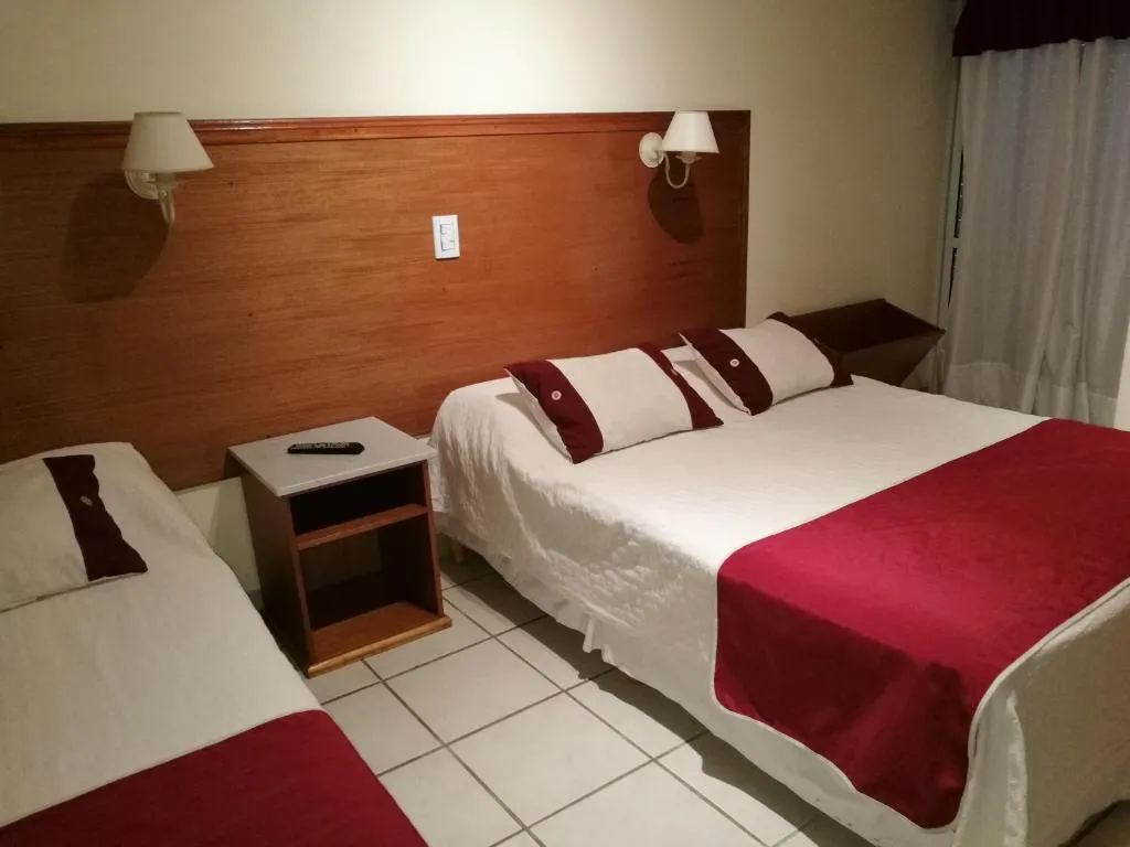 Hotel Francia - Habitacion Triple Queen +Twin